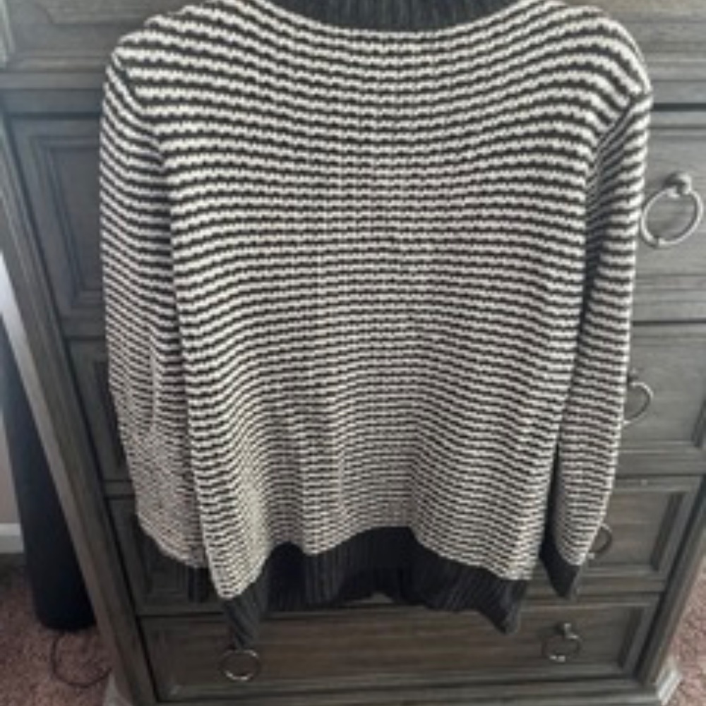 Button-up Cardigan - Picture 3 of 3